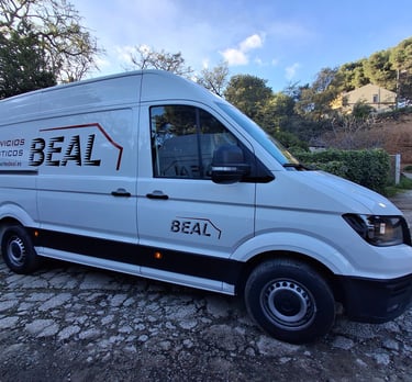 Furgontea Crafter de BEAL Servicios logísticos