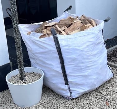 Bulk bag of economy kiln dried hardwood firewood containing smaller size pieces. of beech, ash & oak
