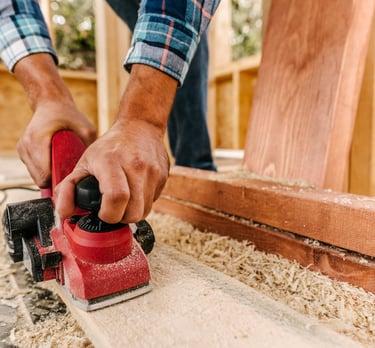 a man is sanding a wood floor with a sanded up sand