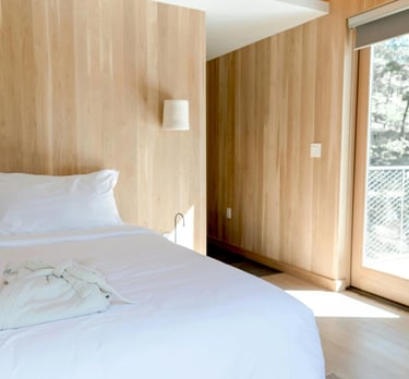 Airbnb cleaning service ensuring spotless rooms, fresh linens, and a welcoming space for new guests