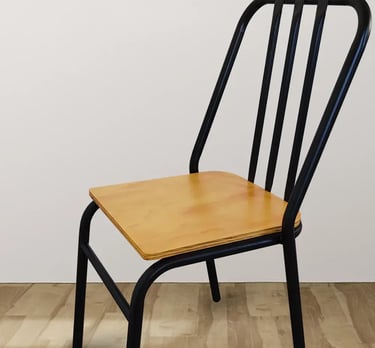 silla metalica y madera