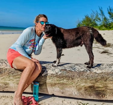 Fran and Spotty from AAK enjoying diani´s beach
