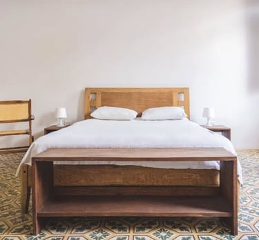 Habitacion con cama matrimonial en casabela