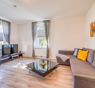 Wohnbereich der zentral gelegenen Ferienwohnung in Coburg