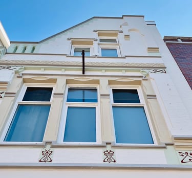 Enschede Zuiderhagen – historische bovengevel met KEIM, ornamenten geretoucheerd