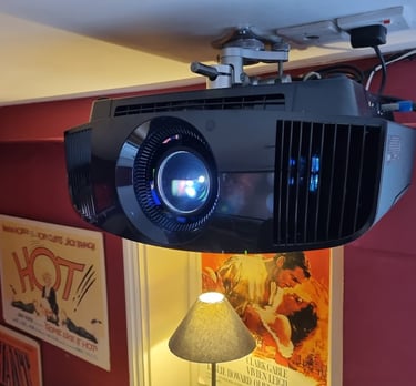 MountMyTV - Sony home cinema projector