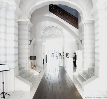 Hospes Palau de La Mar hotel: A glimpse of luxury at the entrance