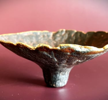 coupe forme corail ou champignon terres de papier en argile végétale coupe à pied