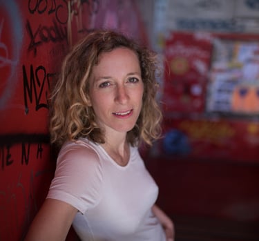 Aurélie Gourvès Comédienne marionnettiste