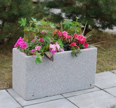 Betoninės lauko gėlinės