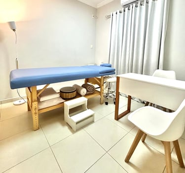 Sala com maca para fisioterapeutas e médicos em Ribeirão Preto