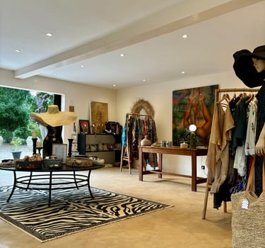 Vue de la boutique du boutique hôtel Maison Fimela situé au coeur du Sine Saloum