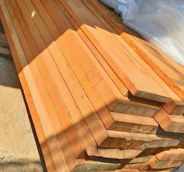 papan kayu bengkirai