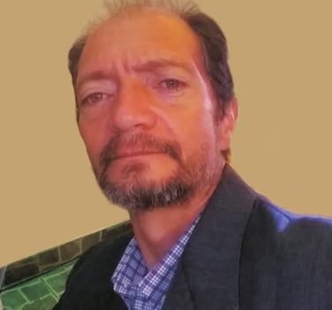 Arturo A. Martearena. Escritor.