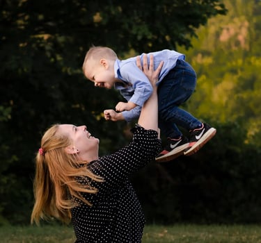 családi fotózás bicske újszülött fotózás kismama fotózás lifestyle fotózás