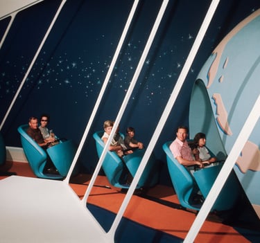 Guests entering the globe, 1972, image source: Disney