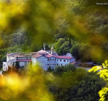 Il santuario e convento di Poggio Bustone (provincia di Rieti, Lazio), dedicato a San Giacomo