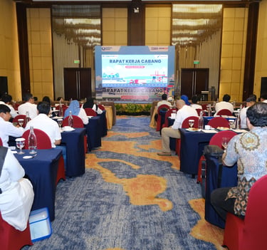 Multimedia support untuk acara rapat kerja