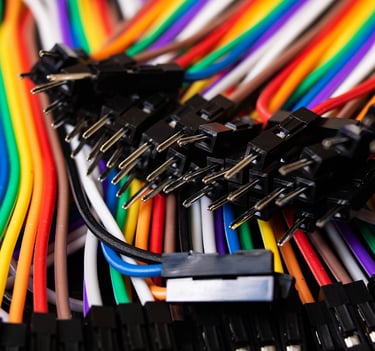 a bunch of wires and wires connected to a computer