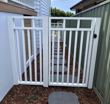 Side residential gate