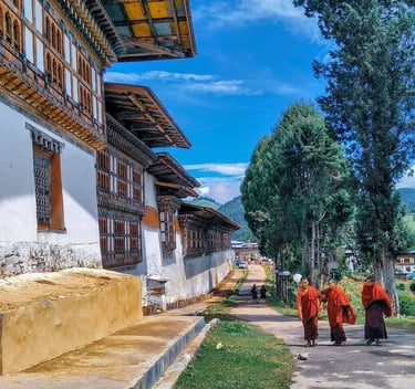 gangtey_goemba_monastery_exterior