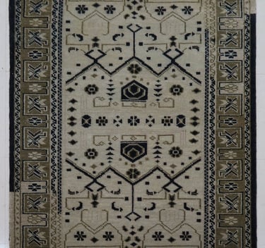 Handknotted (20 KPI) Rug made of 100% Wool
