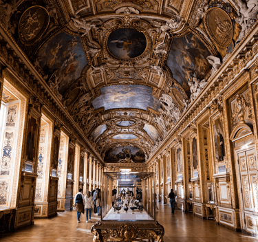 Paris Louvre Tour