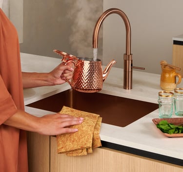Installatie van kokendwaterkraan in moderne keuken in Rotterdam-Hoogvliet, direct heet water uit sti
