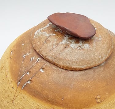estelle del artisan couvercle urne funéraire ronde détail du couvercle
