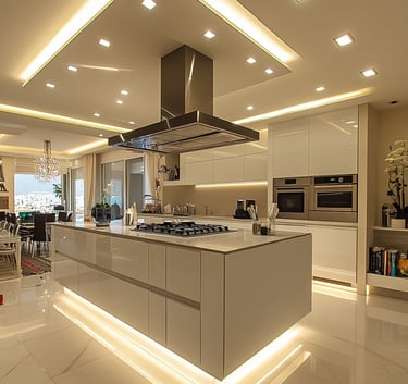 Cozinha de luxo moderna com ilha branca com iluminação LED, eletrodomésticos de última geração e luz