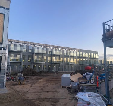 Større erhvervs- og boligbyggeri under konstruktion i Danmark – Bygge & Anlæg ApS