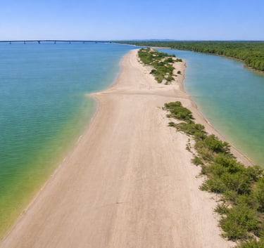 Passeio de lancha até a Praia do Viral em Sergipe