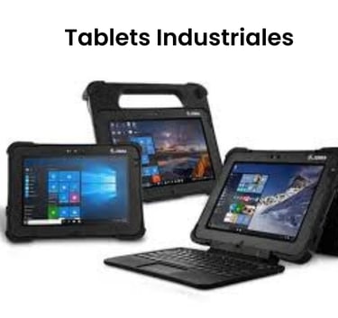 Tablet industrial utilizada en línea de ensamblaje para supervisión de procesos