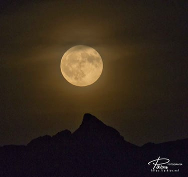 Luna llena en la sierra