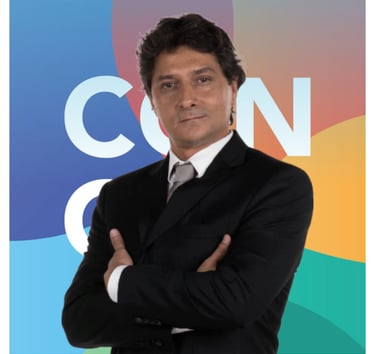 Juan José Larrea