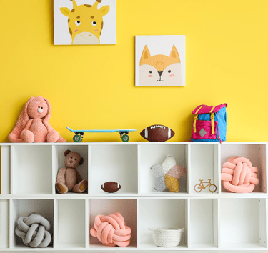 decluttered-cubby-in-kids-room