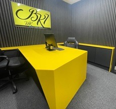 Stunning office with HIMACS geometric desk