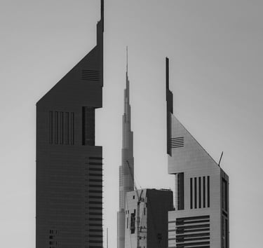 a black and white photo of a city skyline