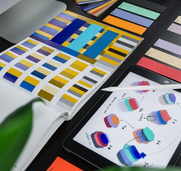 Asesoramiento profesional marcario y creación de contenido digital.