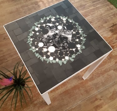 bout de canapé, mosaîque en nacre verre et lave émaillée