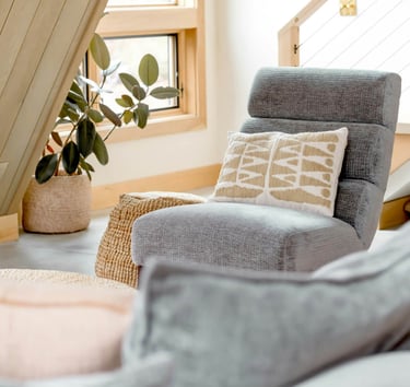 Wnętrze pokazujące idealnie zaaranżowaną przestrzeń