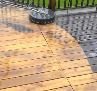 deck and fence pressure washing services