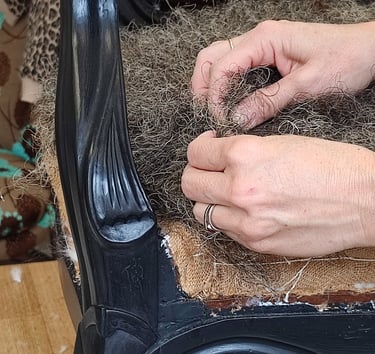 Confection fauteuil en crin Kosy Atelier Tapissier