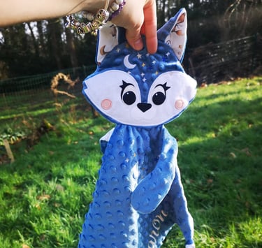 Doudou Câlin Renard, prénom Aaron, doudou personnalisé, minkee couleurs bleu