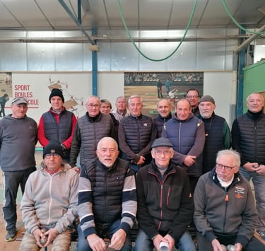 groupe de pétanque de Charnay-les-Mâcon vétérans