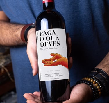 Ilustração e design de rótulo de vinho