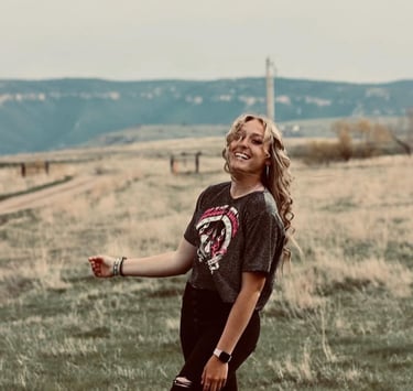 Kyelynn Coombe 🩶 K Bar Halters