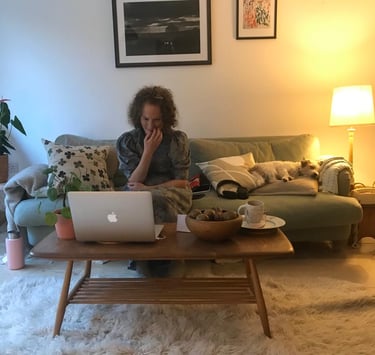 Student participating in a 1-2-1 poetry tuition session from home with The Writing School Online
