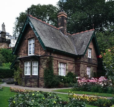 Rental rustic old house with beautiful garden. Digital Nomad Accommodation with Timea Pokol