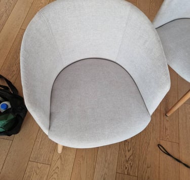 Czyściutki fotel po praniu odkurzaczem piorącym